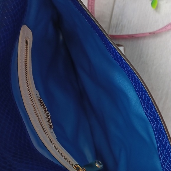 Henri Bendel Debutante Snake Clutch/ Crossbody NWT - Picture 8 of 14